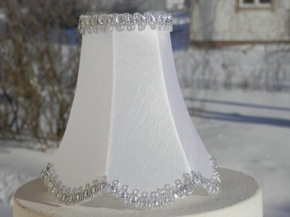 Kruunuvarjostin Elisa 12 lumivalkoinen/hopea