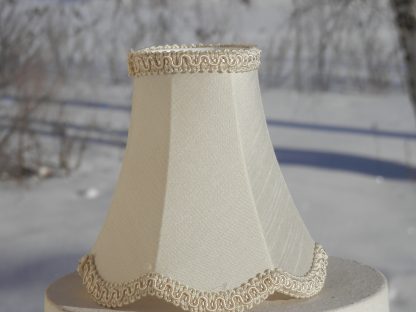 Kruunuvarjostin Elisa 12 keinosilkki beige/sävy