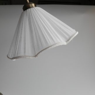 Lampunvarjostin Maaria kippi 35 cm Valkoinen ohut pellava vuorella.
